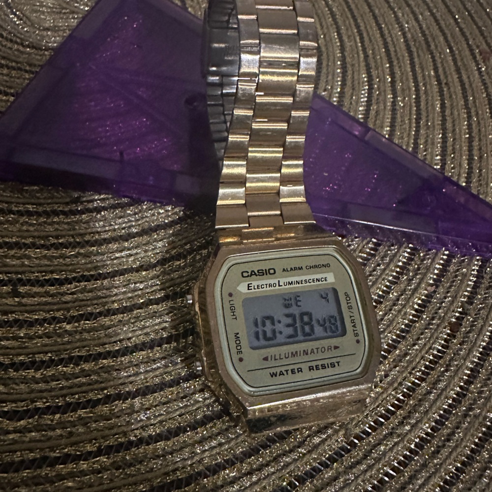 Casio Gold Digital Watch with Metallic Band VINTAGE